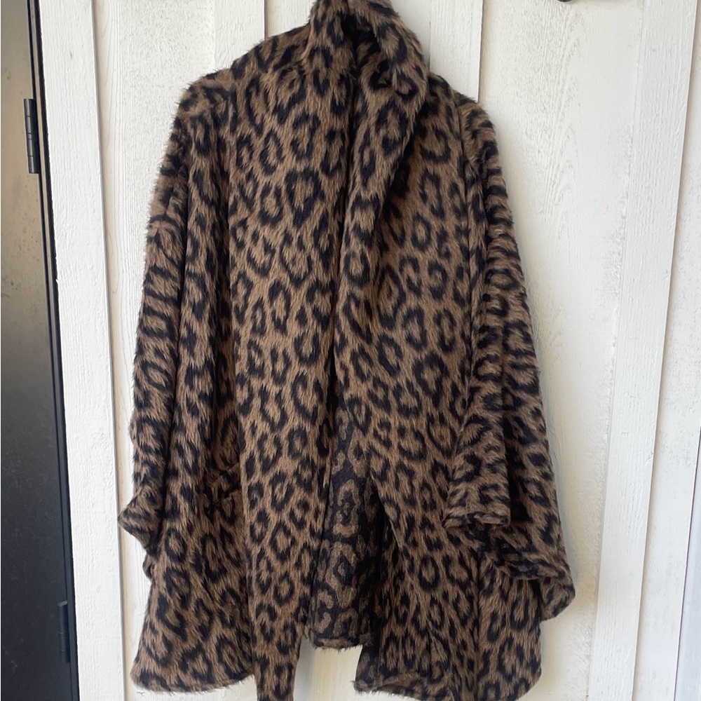 Chic Leopard Print Jacket